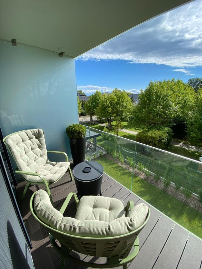 Premium Lelle Waterfront Resort Bonnie Balatonlelle Exterior foto